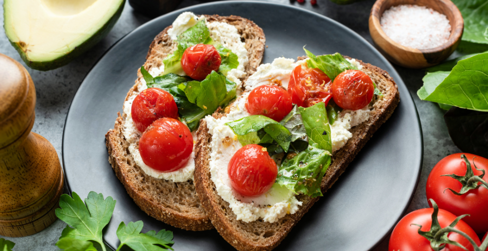 Roasted Tomatoes and Goat Cheese Bruschetta